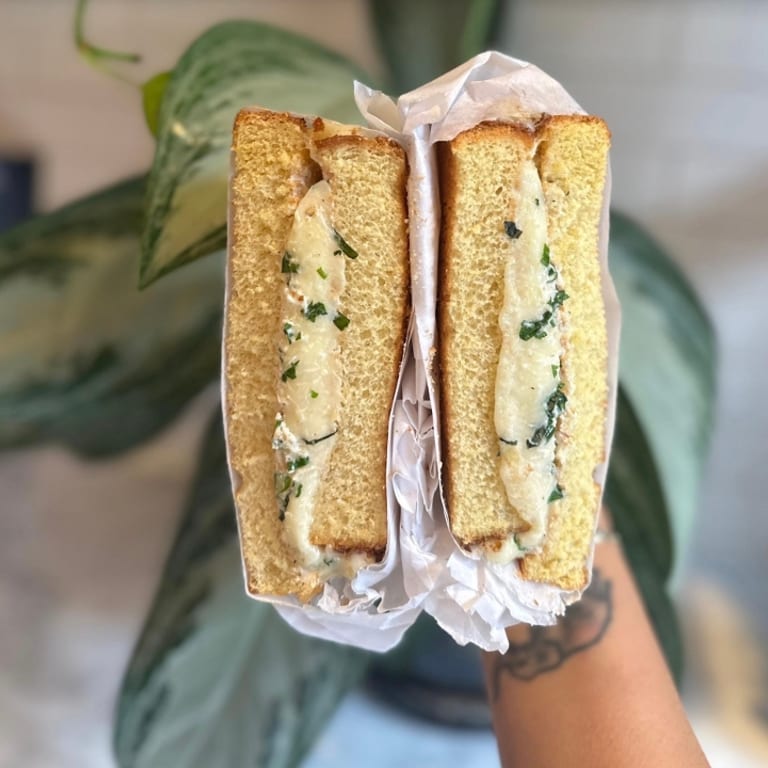 Delicious Grilled Cheese Sandwiches